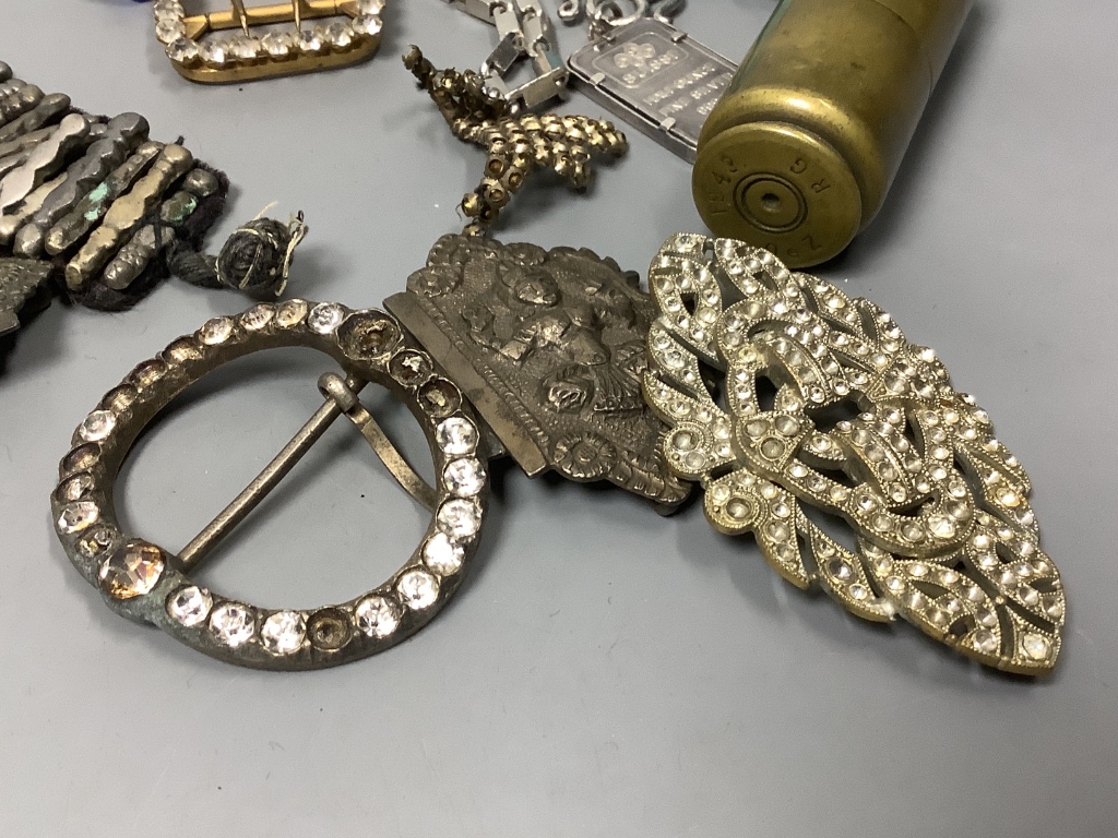 A turquoise necklace and mixed costume jewellery including a miniature dolls house glass set